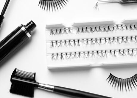 Lash Stylist's World: From Mascara To False Lashes